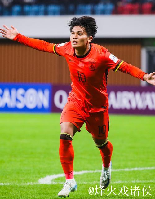 19岁蒯纪闻助攻36岁张琳芃得分 海港半程第四仍有机会