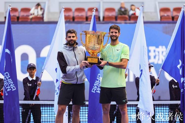 中网阿尔卡拉斯首夺男单冠军 意大利组合男双问鼎